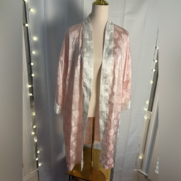 Vintage Victoria’s Secret Pink Floral Satin Jacquard Kimono Robe Lingerie - Picture 5 of 10